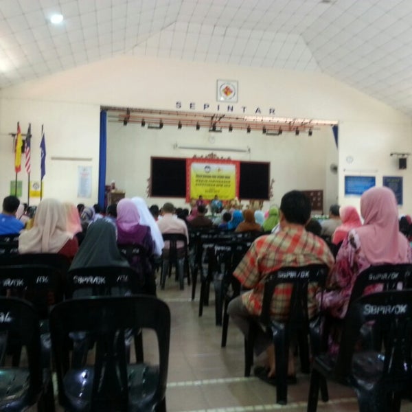 sekolah berasrama penuh integrasi