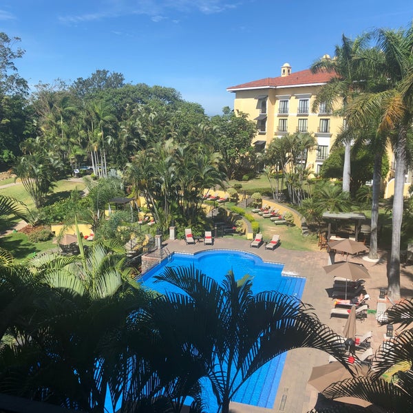 Photo taken at Costa Rica Marriott Hotel Hacienda Belén by Hugo E. on 4/18/2018