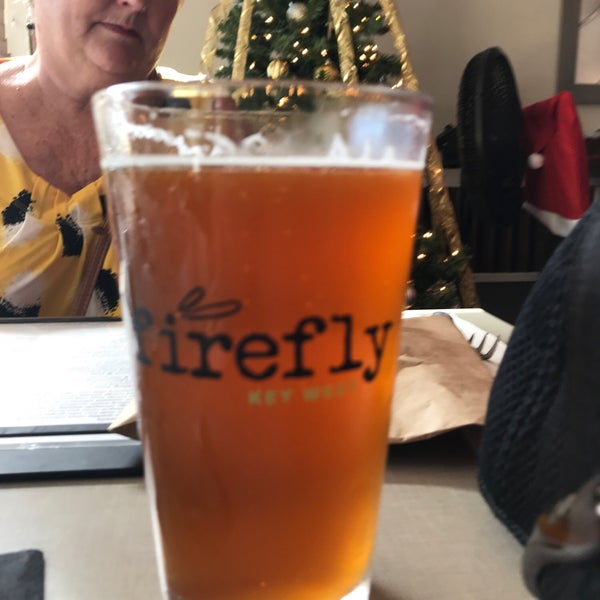Foto tirada no(a) Firefly Southern Kitchen por jim p. em 12/27/2018