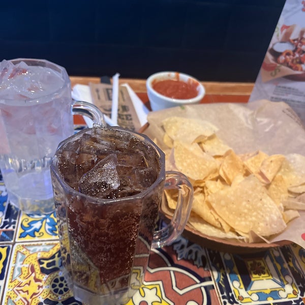 Photo taken at Chili&#39;s Grill &amp; Bar by Nestor G. on 3/21/2023