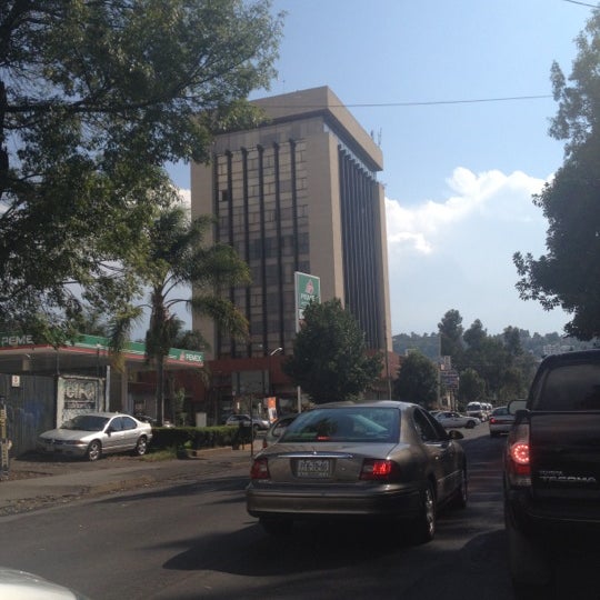 Gasolinera (Blvd. Garcia de Leon y Ventura Puente) Morelia, Michoacán