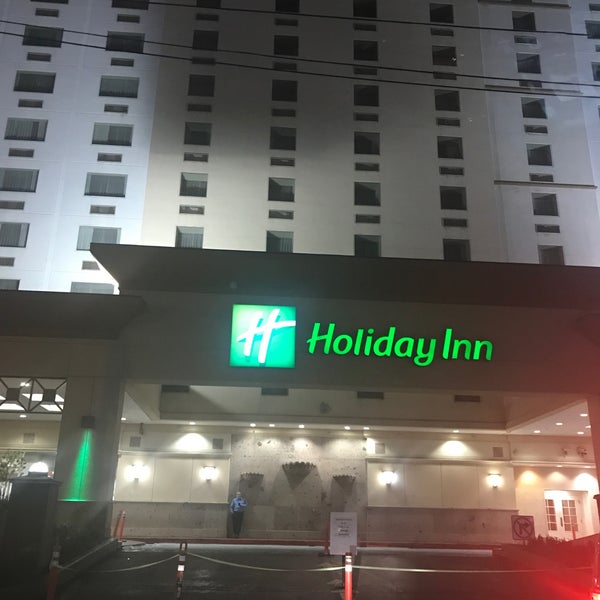 Photo taken at Holiday Inn Los Angeles - LAX Airport by Steven K. on 12/19/2017