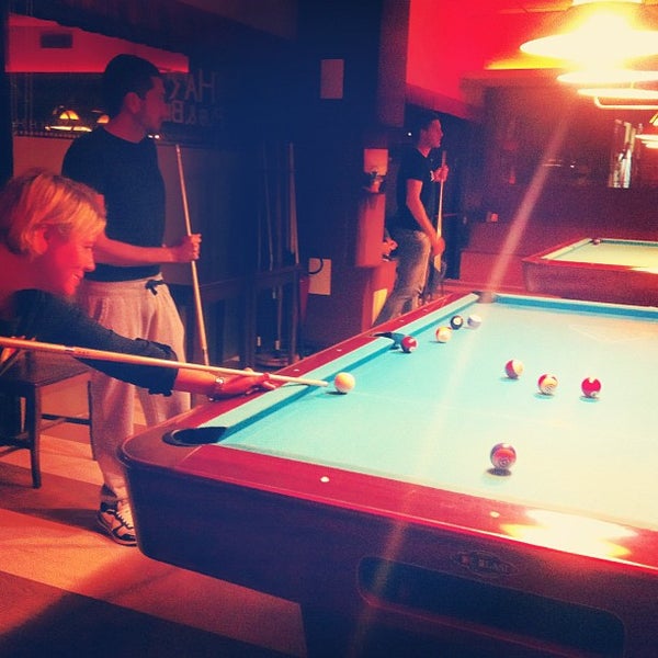 Бритвенный станок с цифрой 3 на ручке. Dueling club harry potter. Dueling club harry potter. Harrys club. Harrys лого.