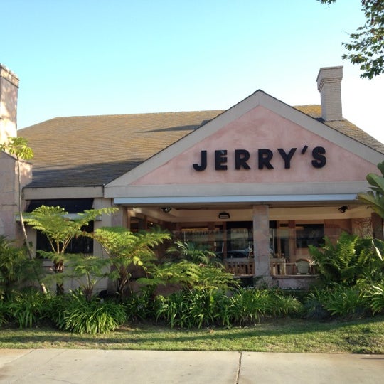 Jerry S Famous Deli Now Closed Deli Bodega In Marina Del Rey