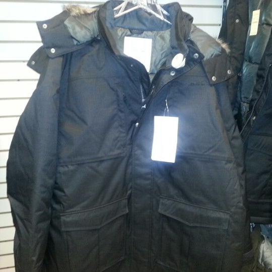 Eddie Bauer Outlet Clothing Store in Grove City