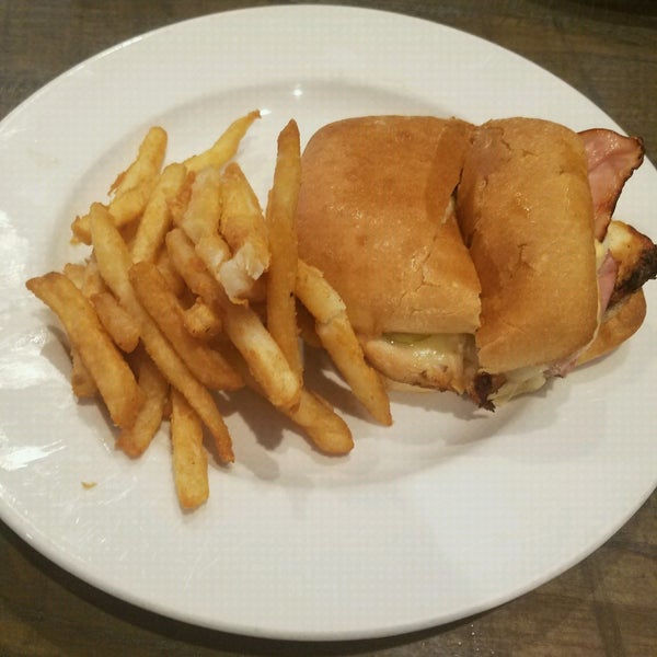 The Grill At Quarterfield Station South Gate, MD