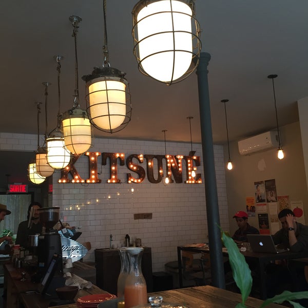 6/11/2016 tarihinde Ali R.ziyaretçi tarafından Kitsuné Espresso Bar Artisanal'de çekilen fotoğraf
