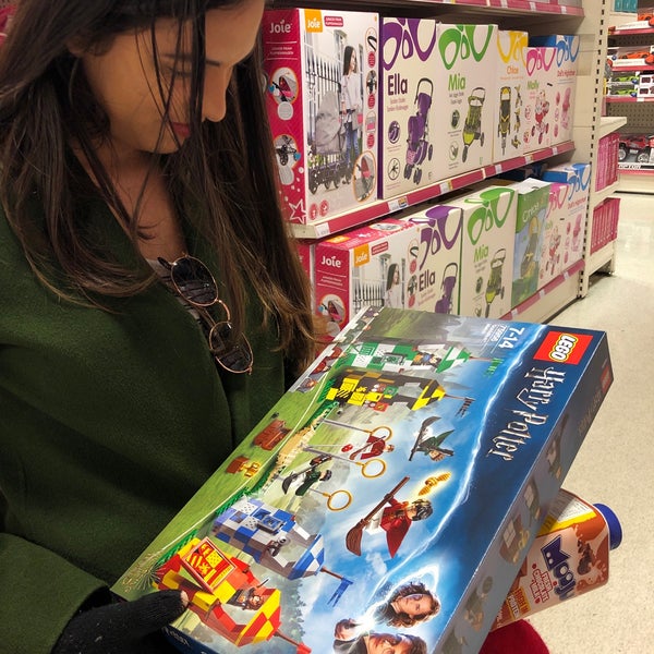 smyths toys maylor street