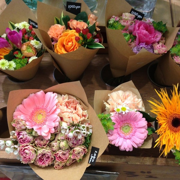 花工房ガラージュ イオンモール筑紫野店 筑紫野市の生花店