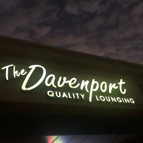 Photo taken at The Davenport Lounge Clear Lake by Schmidt on 10/21/2019