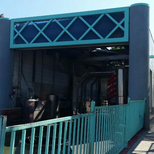 Rosecrans Car Wash Car Wash and Detail in Midway District