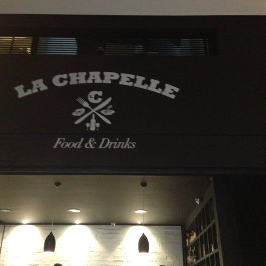 Снимок сделан в La Chapelle food &amp; drinks пользователем Daniel B. 11/10/2012
