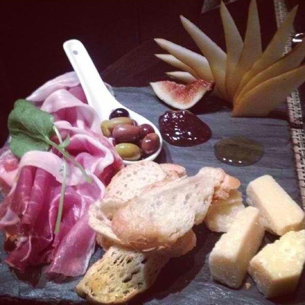 Great spot for a date. We shared this beautiful appetizer tray to start. Home made pasta was delicious