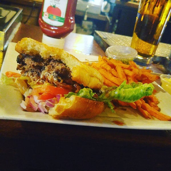 Abbey Road Pub & Patio Mississauga, ON