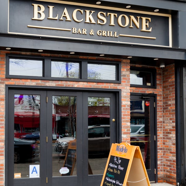Photo taken at Blackstone Bar &amp; Grill by Blackstone Bar &amp; Grill on 5/5/2017
