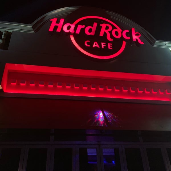 Photo taken at Hard Rock Cafe Angkor by Mark Lester A. on 4/27/2019