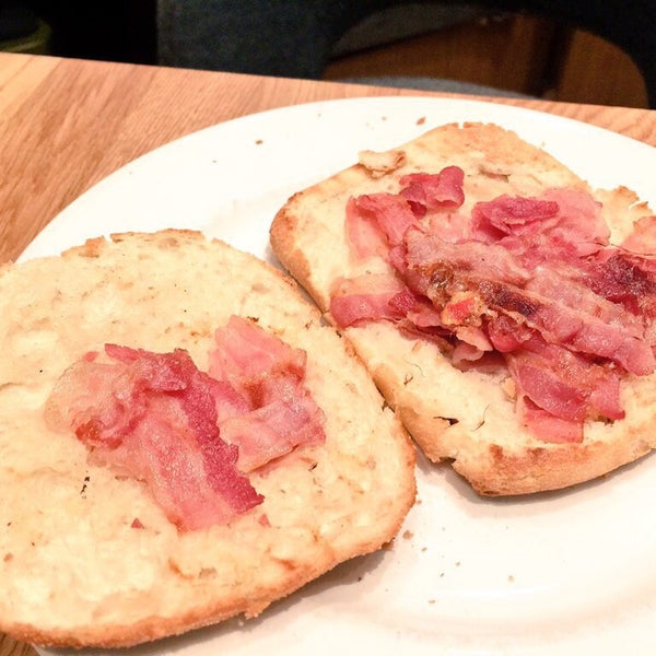 Costa Coffee Leatherhead'da Kahve Dükkanı