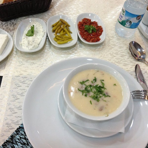 Foto scattata a Gurmeet Pide &amp; Lahmacun Restaurant da Şenol Taha K. il 5/22/2013