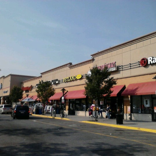 New Horizon Plaza Mall Bronx Crotona Park East East 174th Street
