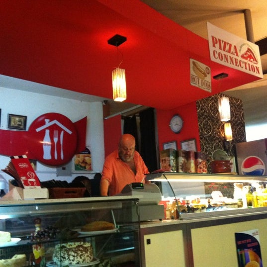 Pizza Connection Oasis Mall Kampala, Central Region