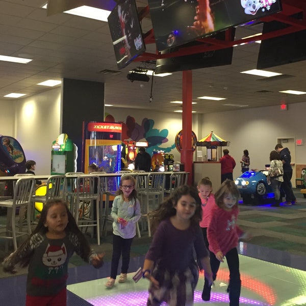 Chuck E. Cheese Pizzeria And Games Kansas City Chuck E. Cheese - 8 tips