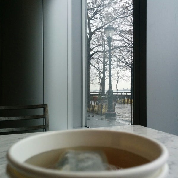 12/24/2014 tarihinde Alexey S.ziyaretçi tarafından Laughing Man Coffee &amp; Tea'de çekilen fotoğraf