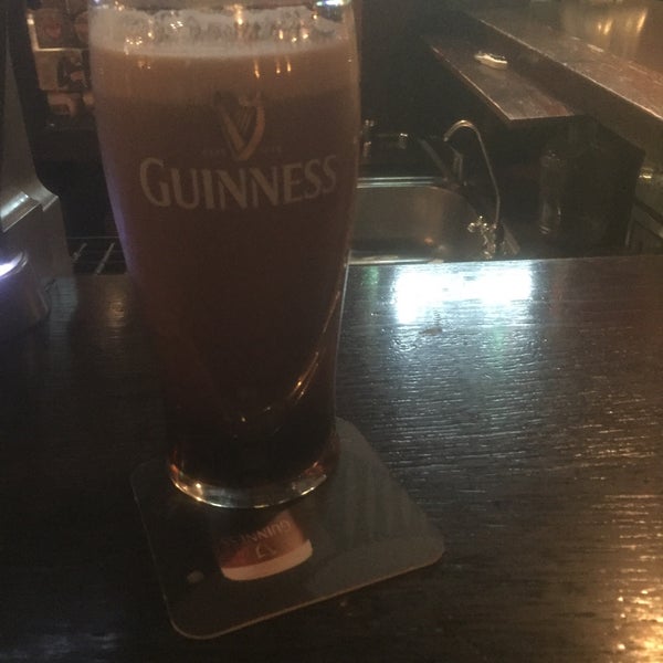 Снимок сделан в Daddy&#39;s Irish Pub пользователем Anna K. 5/22/2017