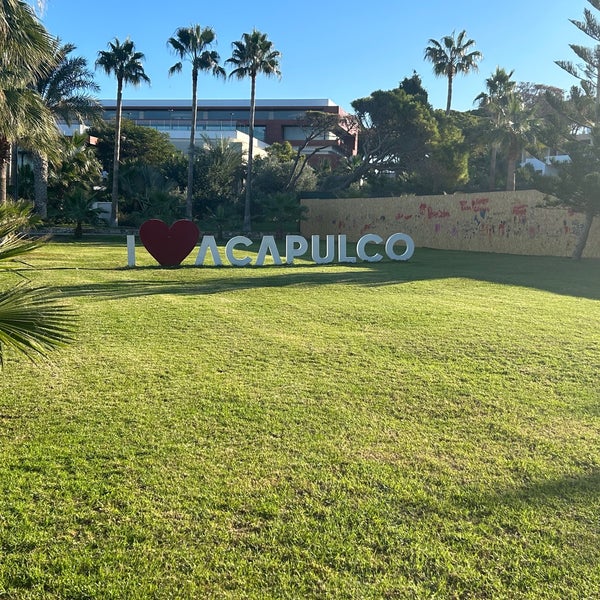 Foto tomada en Acapulco Resort Convention SPA Casino  por Cengiz el 12/19/2023