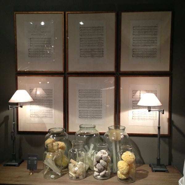 Restoration Hardware Oak Brook, IL