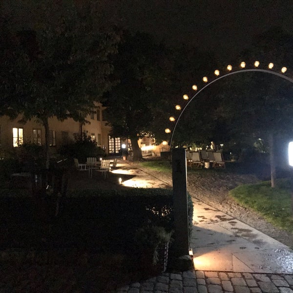 รูปภาพถ่ายที่ Hotel Skeppsholmen โดย Goran A. เมื่อ 9/20/2019