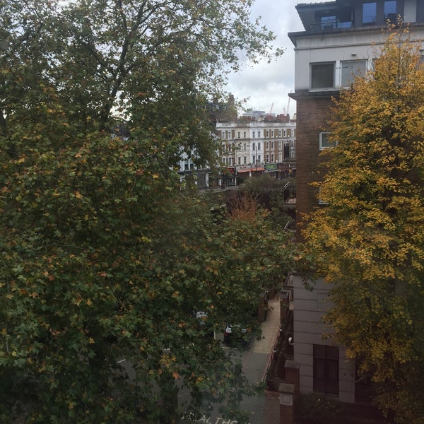 10/29/2015 tarihinde Goran A.ziyaretçi tarafından Hilton London Olympia'de çekilen fotoğraf