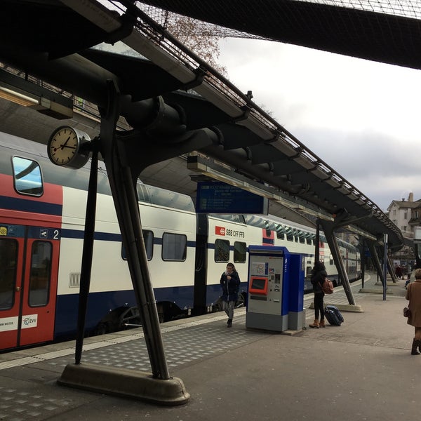 1/1/2019 tarihinde Paulo F.ziyaretçi tarafından Bahnhof Zürich Stadelhofen'de çekilen fotoğraf