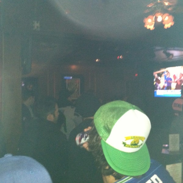 Foto diambil di Backstage Bar &amp; Grill oleh Ricardo pada 1/13/2013