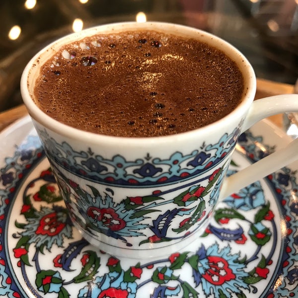 Foto tirada no(a) Rudo Cafe por Gökçen em 10/31/2018