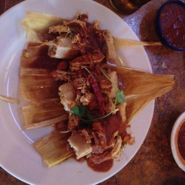 Das Foto wurde bei La Parrilla Mexican Restaurant von Deborah D. am 2/19/2014 aufgenommen
