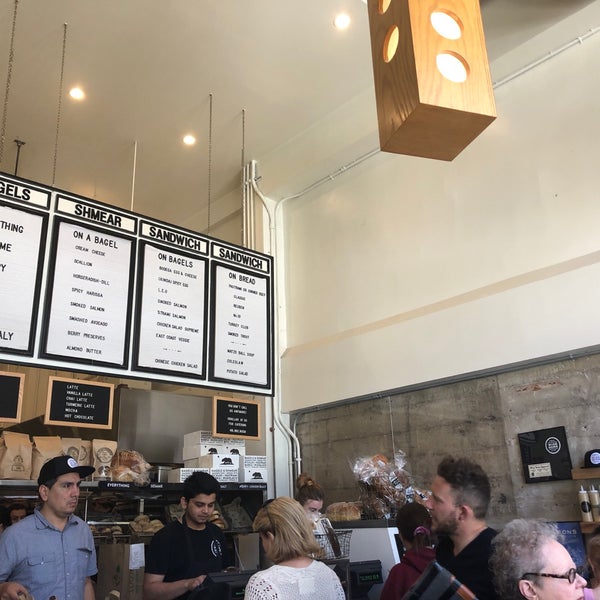 9/19/2018 tarihinde Keith H.ziyaretçi tarafından Wise Sons Bagel &amp; Bakery'de çekilen fotoğraf