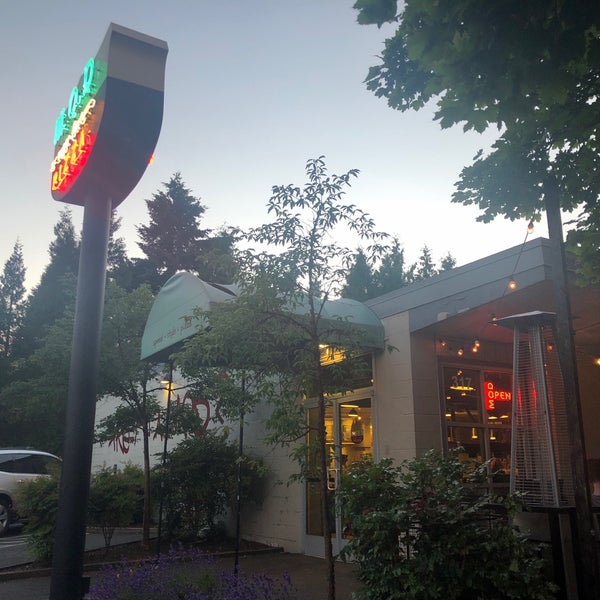 6/18/2018 tarihinde Keith H.ziyaretçi tarafından Mod Pizza'de çekilen fotoğraf
