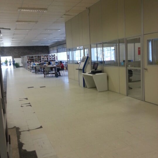 Photo taken at BCZM - Biblioteca Central Zila Mamede by Guilherme C. on 9/26/2012