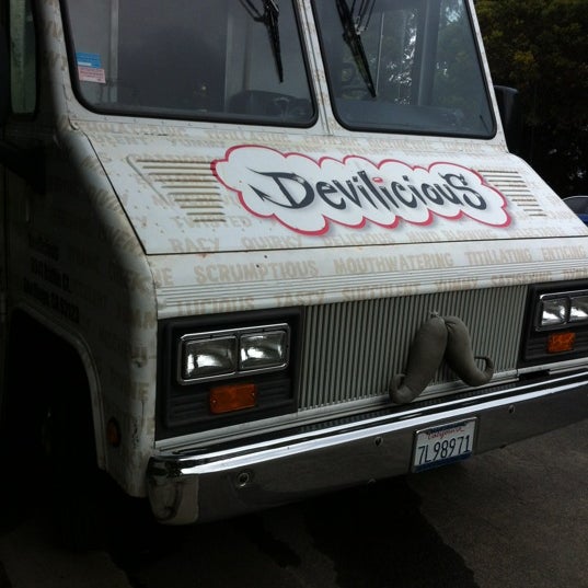 12/3/2012 tarihinde Onik B.ziyaretçi tarafından Devilicious Food Truck'de çekilen fotoğraf