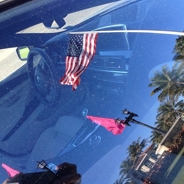 2/13/2014 tarihinde Ruan William D.ziyaretçi tarafından Trump International Golf Club, West Palm Beach'de çekilen fotoğraf