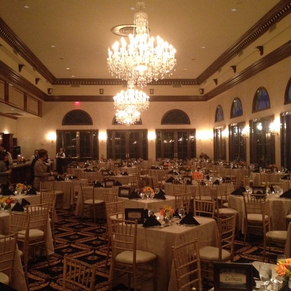 รูปภาพถ่ายที่ Trump International Golf Club, West Palm Beach โดย Ruan William D. เมื่อ 1/20/2014