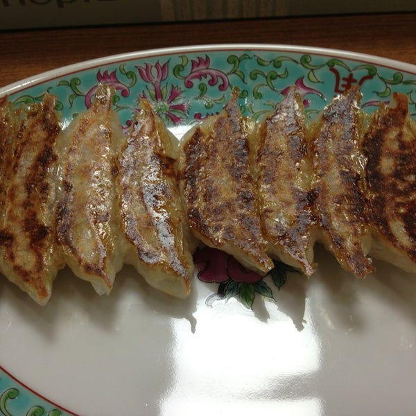 Photos At 餃子専門店 としや 四条畷店 学園町3 12