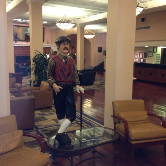 รูปภาพถ่ายที่ Crowne Plaza San Marcos Golf Resort โดย Mario เมื่อ 1/27/2013