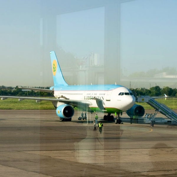 Foto diambil di Toshkent Xalqaro Aeroporti | Tashkent International Airport (TAS) oleh RaMzik...🎱 pada 5/11/2013