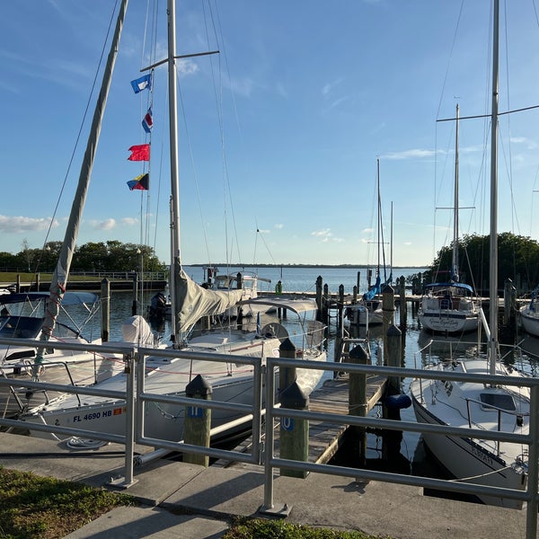 Безопасная гавань. Красивая гавань. Безопасная гавань. Красивая гавань. Safety harbor fl.