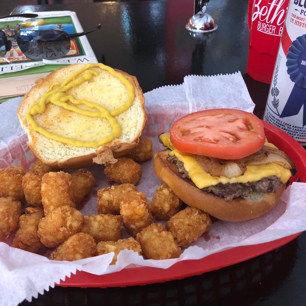 Photo taken at Beth&#39;s Burger Bar by Whit B. on 6/2/2018