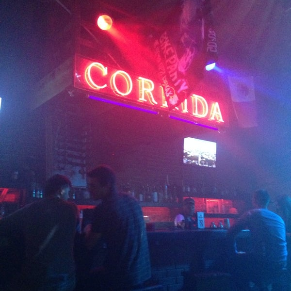 รูปภาพถ่ายที่ Corrida Club โดย Полина เมื่อ 6/20/2014