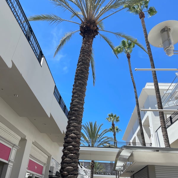 Apple at Fashion Valley - A Shopping Center in San Diego, CA - A Simon  Property