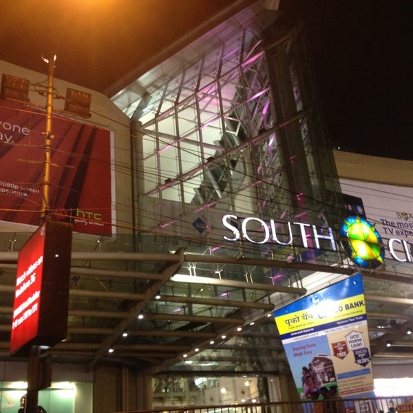 Foto diambil di South City Mall oleh Kashif R. pada 5/20/2013
