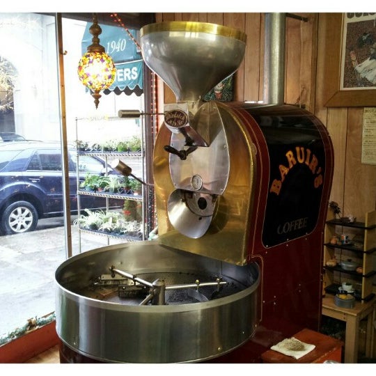 Das Foto wurde bei Baruir&#39;s Coffee Store von Michael Q. am 11/27/2012 aufgenommen
